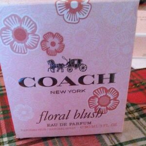 Coach Floral Blush Eau de Parfum - Pink and White